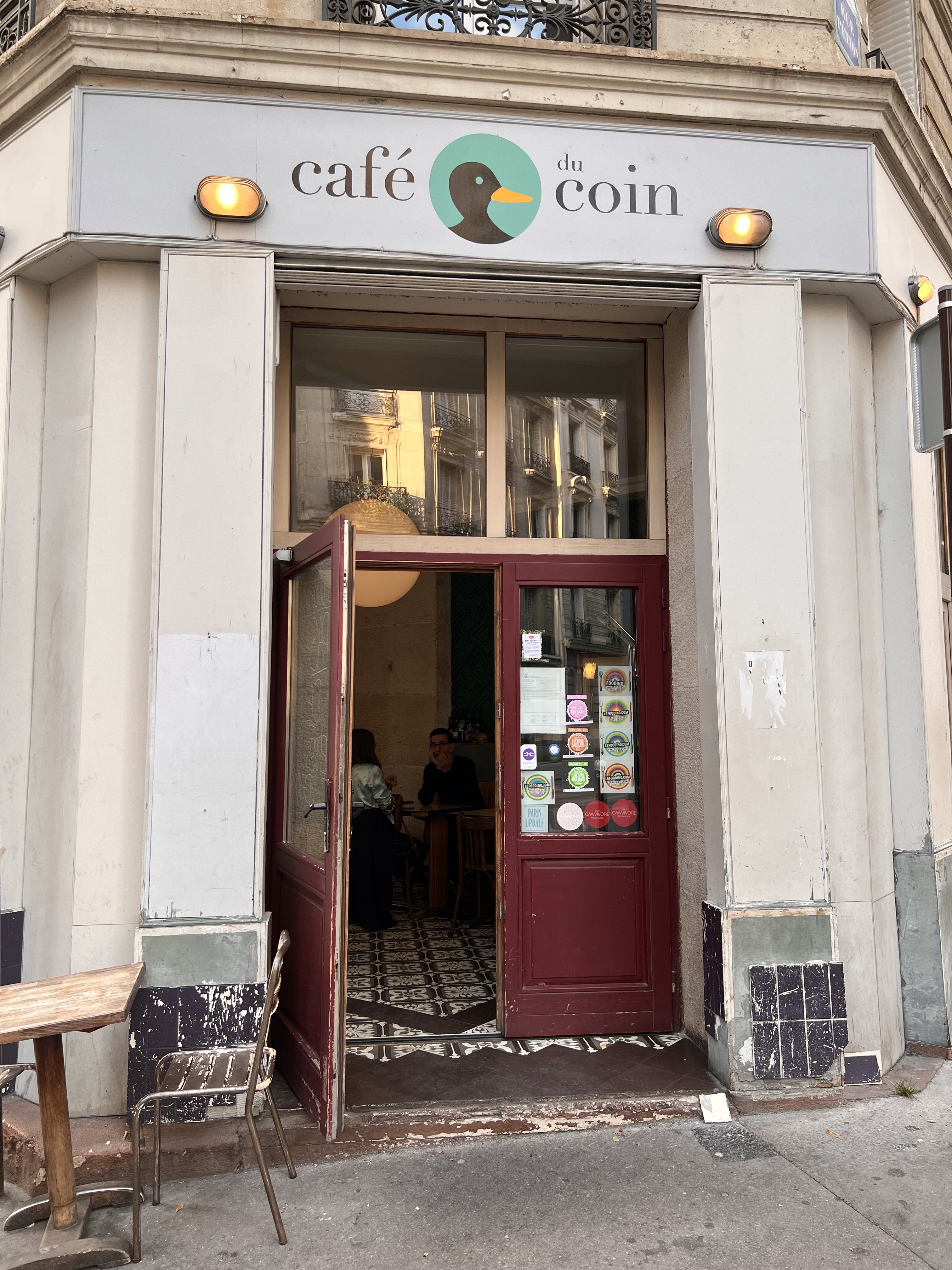 平日から大盛況！ パリのバー、カフェ・ドゥ・コワン - Club Passion du Vin - Oeno Connexion